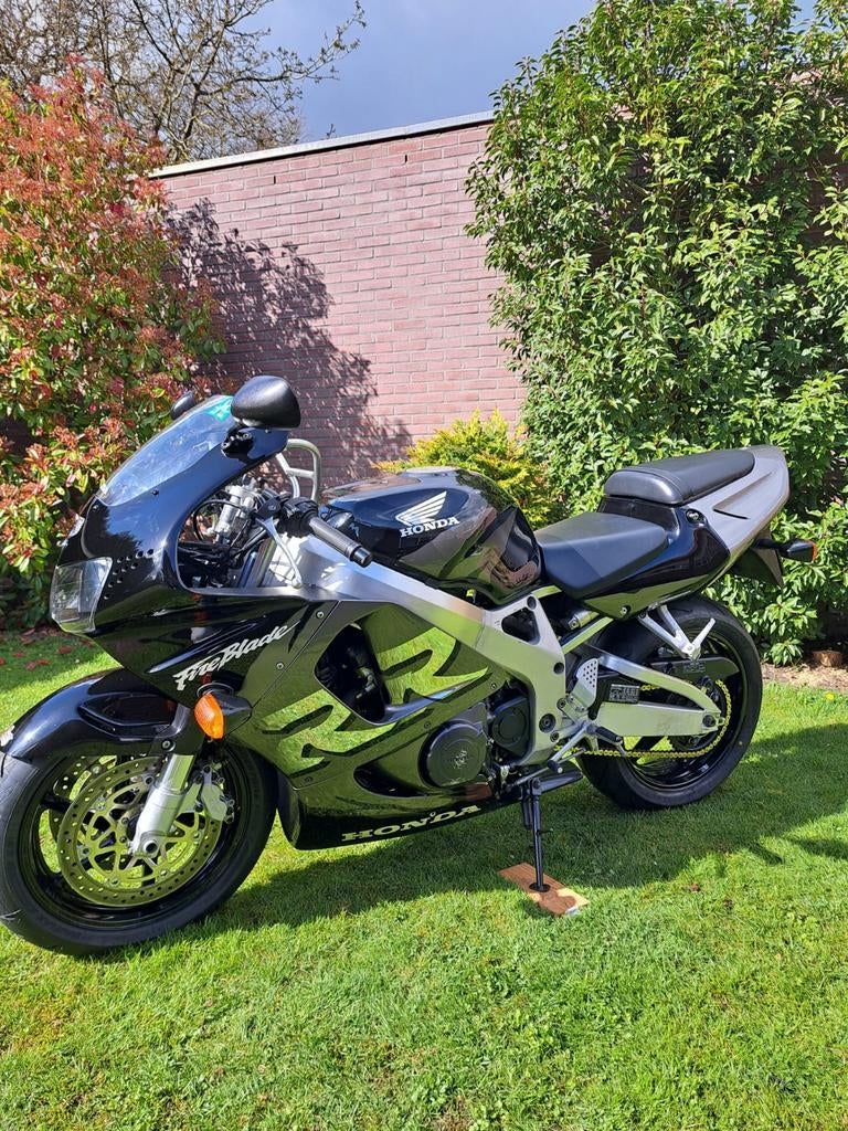 Honda CBR 900 RR Fireblade. Prijs is verlaagd., Motoren, Motoren | Honda, Particulier, Sport, meer dan 35 kW, 4 cilinders, Motorrijbewijs A