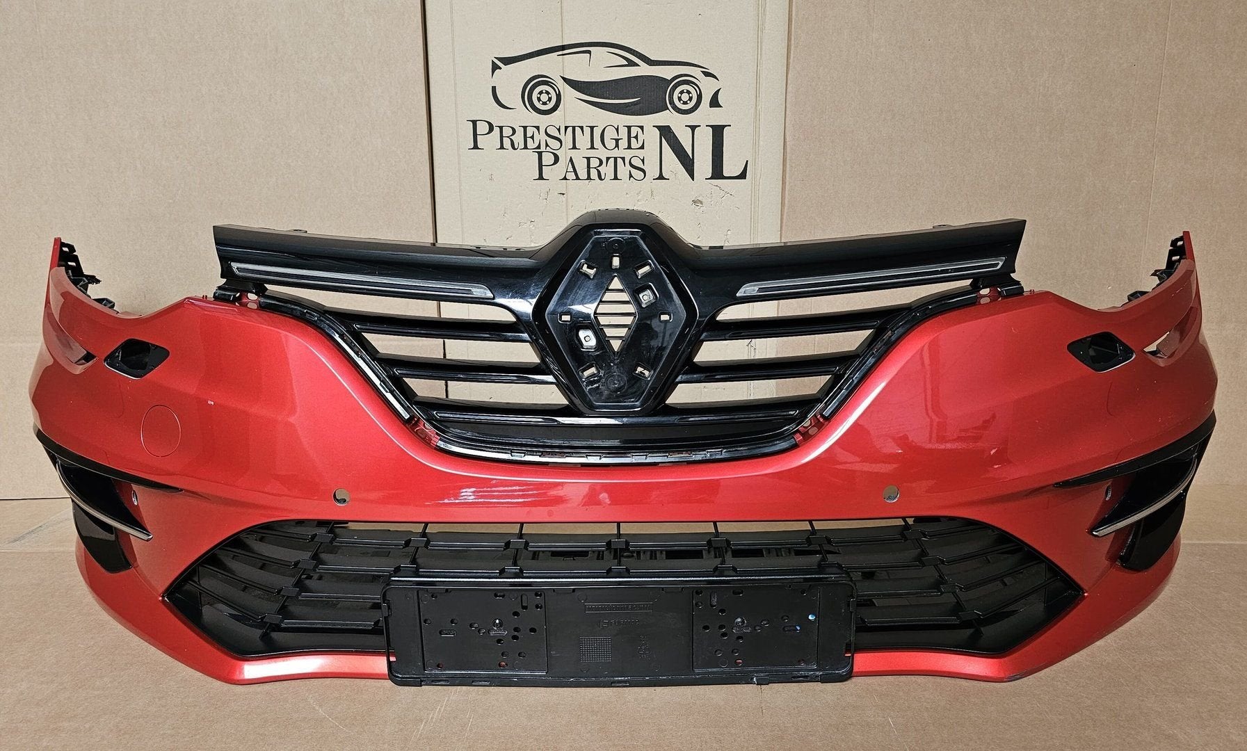 RENAULT MEGANE 4 IV FACELIFT VOORBUMPER BUMPER 620220472R, Gebruikt, -, Voor, Ophalen of Verzenden