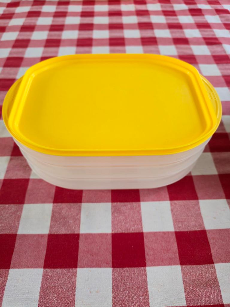 Tupperware vleesschaaltjes met deksel - set van 3, Ophalen of Verzenden, Gebruikt, Geel, Schaal
