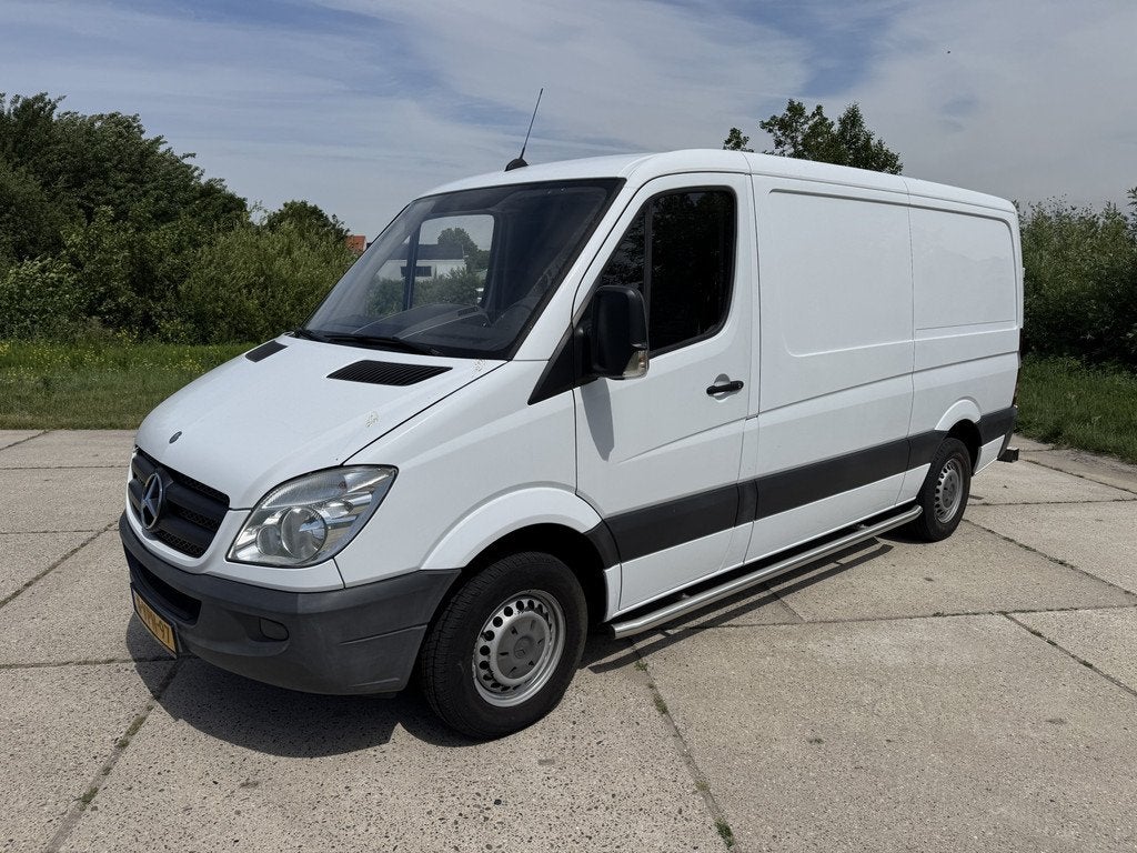 Mercedes-Benz Sprinter 210 2.2 CDI L2 H1 airco carplay camer, Auto's, Bestelauto's, Euro 5, Gebruikt, Zwart, 4 cilinders