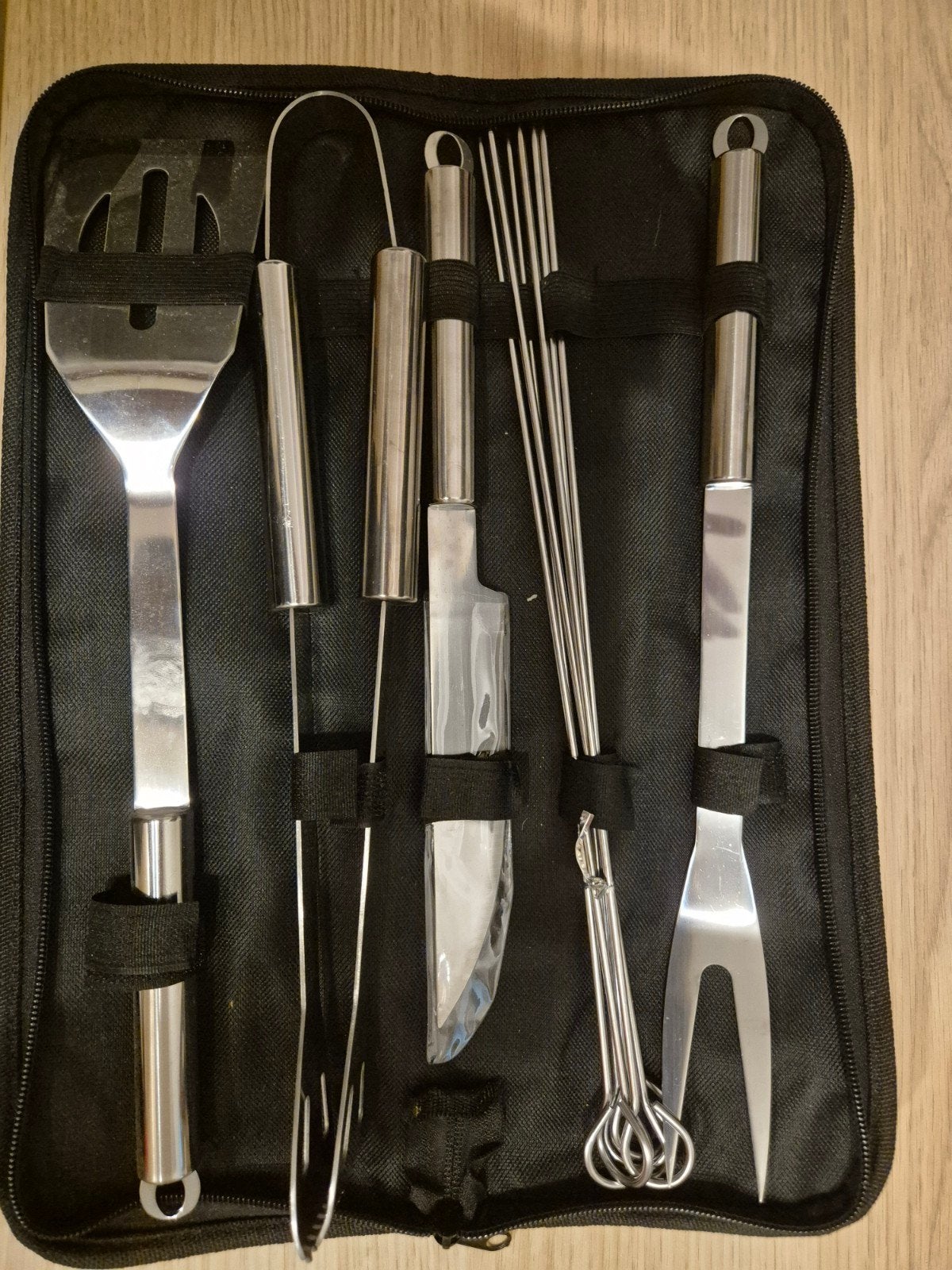 5-delige BBQ Gereedschap Set met Spiezen in Etui, Ophalen of Verzenden, Nieuw