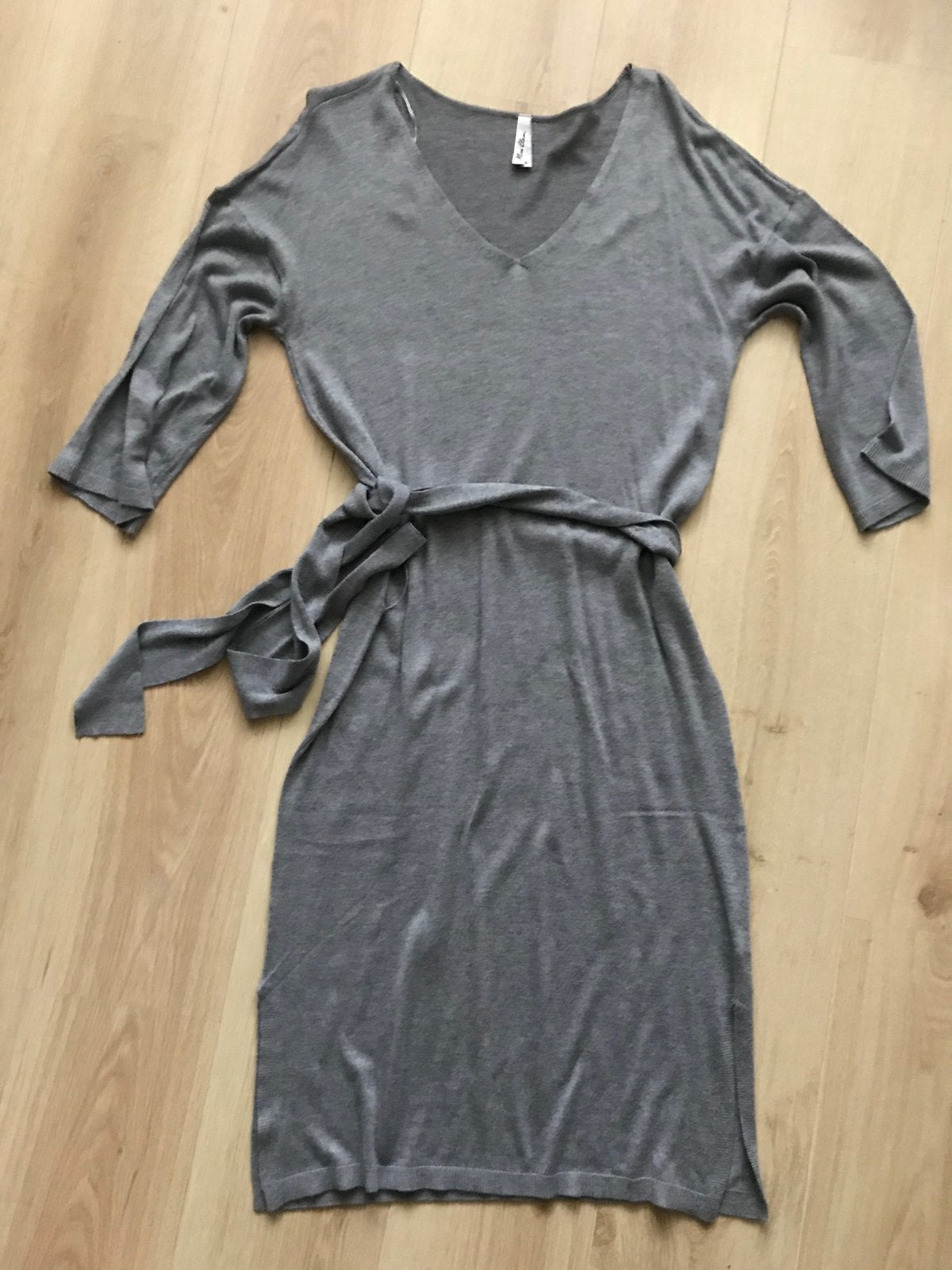 NIEUW Miss Etam mooie dun gebreide jurk grijs 40, Maat 38/40 (M), Nieuw, Ophalen of Verzenden, Grijs