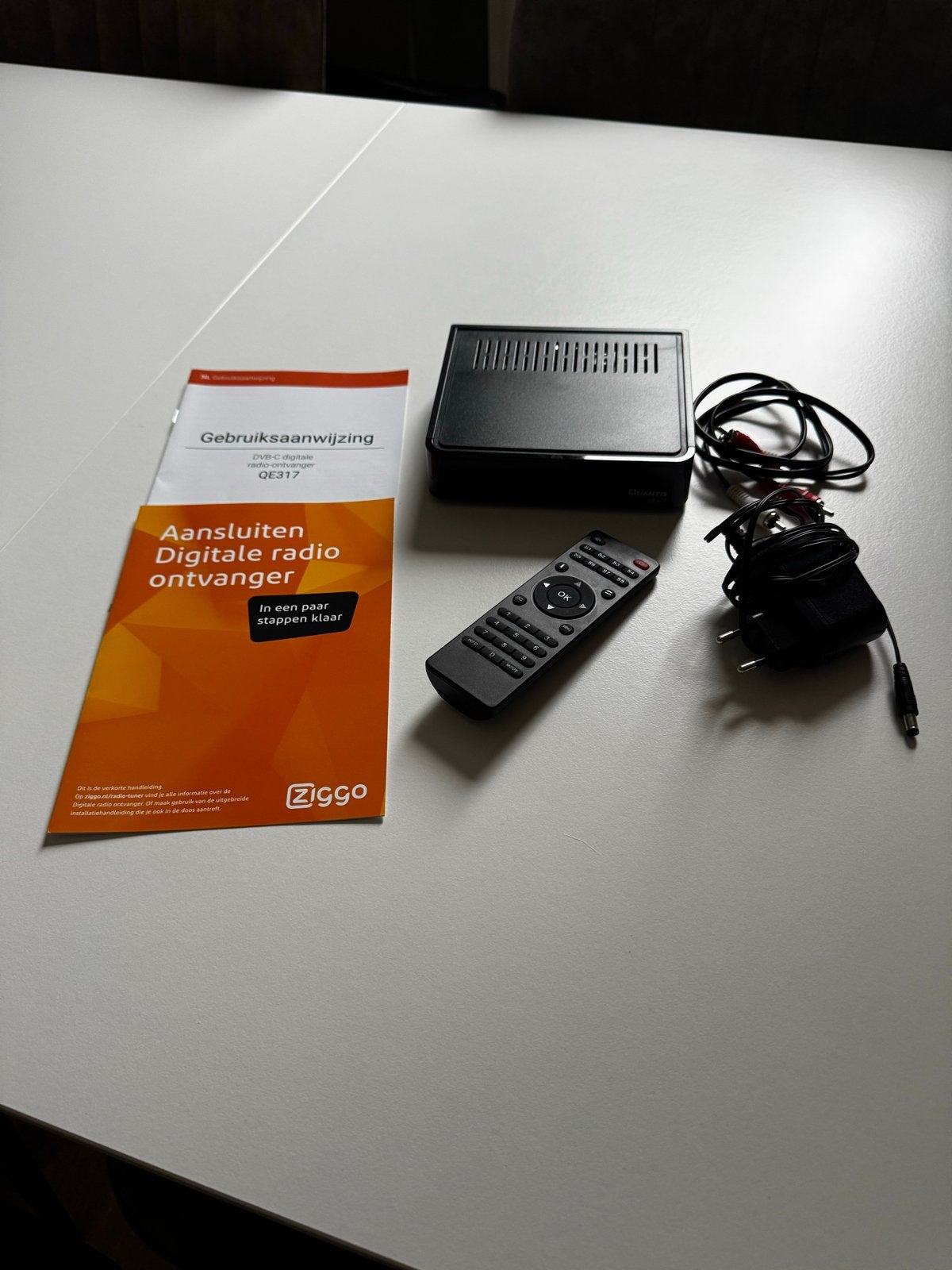 Ziggo DVB-C Digitale Radio Ontvanger QE317 met afstandsbedie, Ophalen, Gebruikt, Decoder