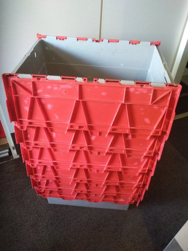 Diverse kratten 60x40 x 35 cm met klapdeksel, netjes/schoon, Ophalen, 40 tot 60 cm, 50 tot 75 cm, Minder dan 35 cm