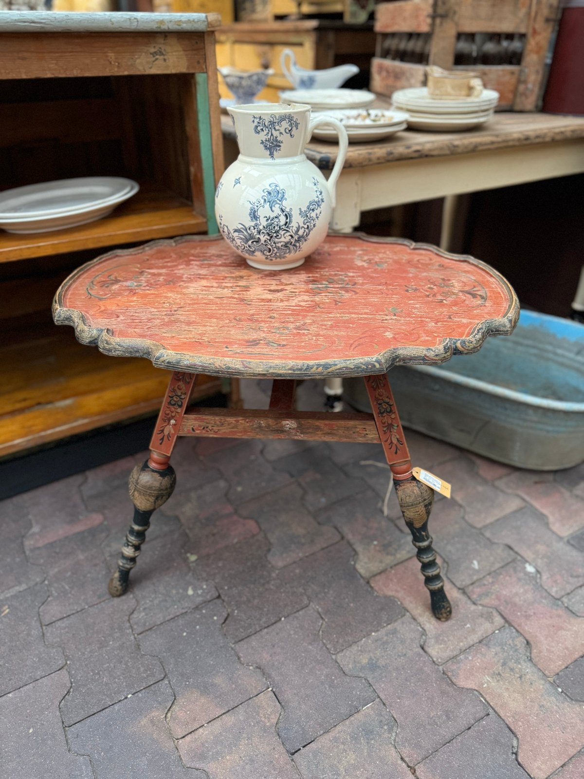 Sierlijk Hindeloopen Salontafeltje met Drie Poten, Ophalen, 50 – 75, Gebruikt, 50 tot 100 cm