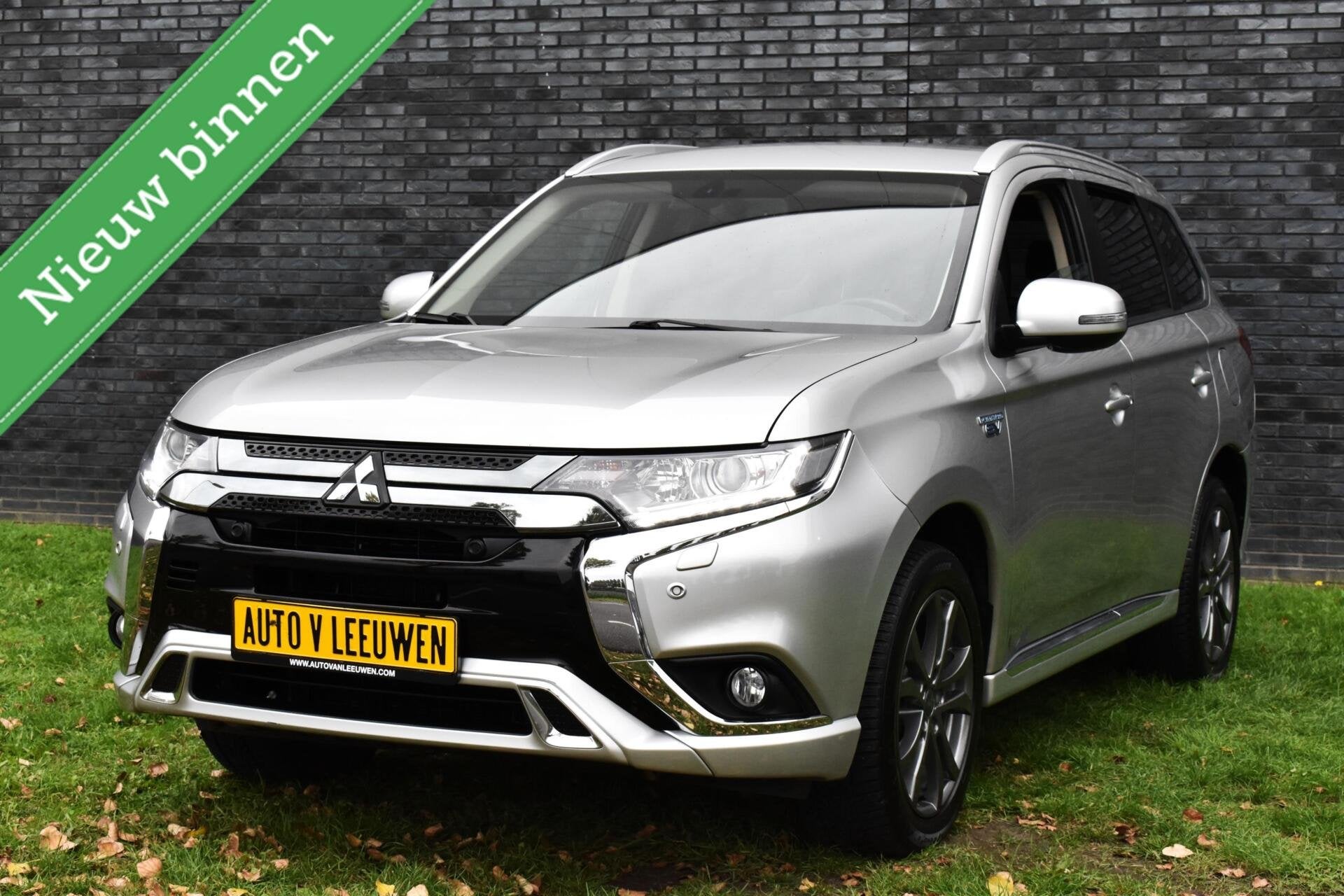 Mitsubishi Outlander 2.4 PHEV Plug in CAMERA/ANDROID CARPLAY, Automaat, Euro 6, 4 cilinders, Leder