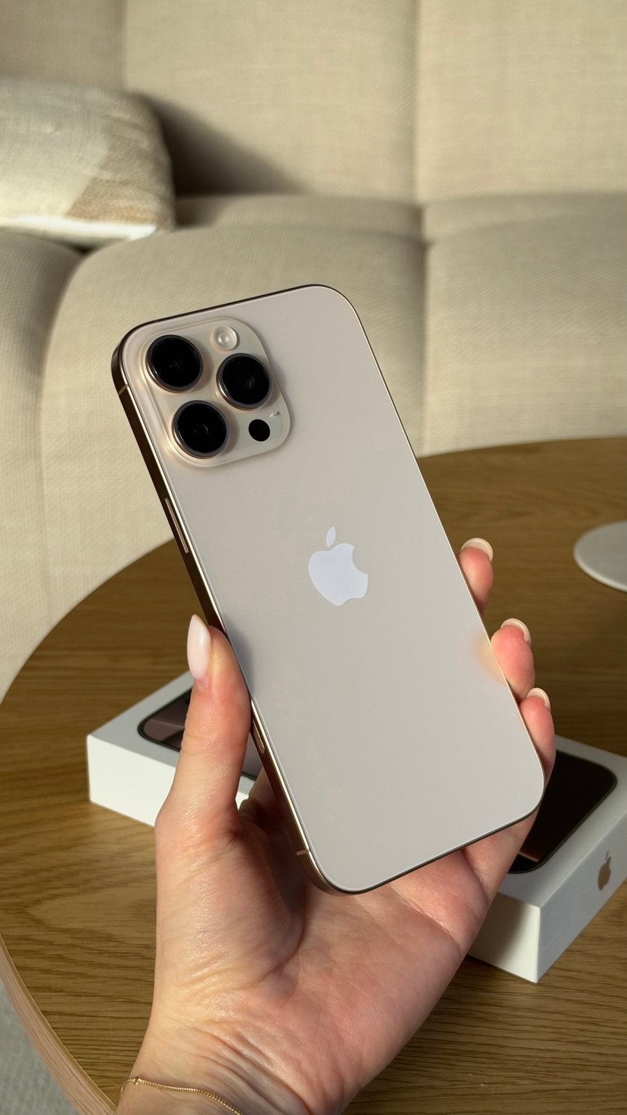 iPhone 16 Pro Max 256GB - Zo goed als nieuw
