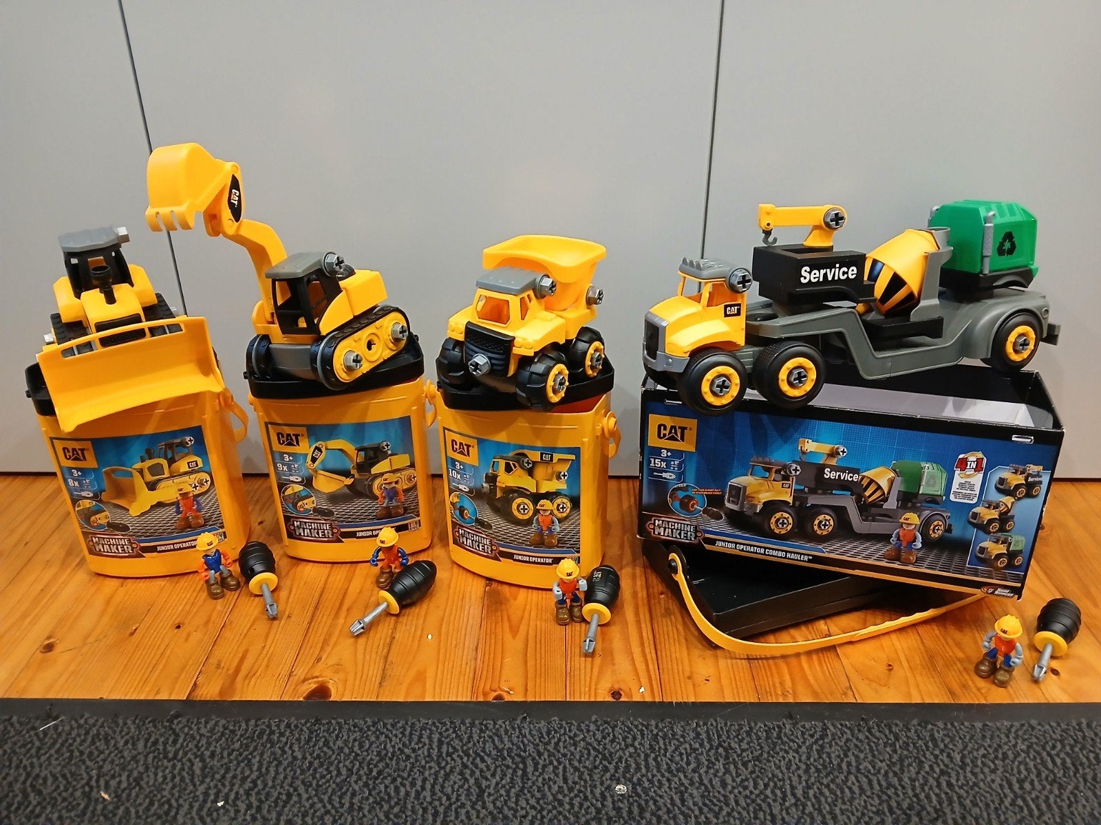 CAT Machine Maker Junior Operator Bouwvoertuigen Set, Ophalen of Verzenden, Gebruikt