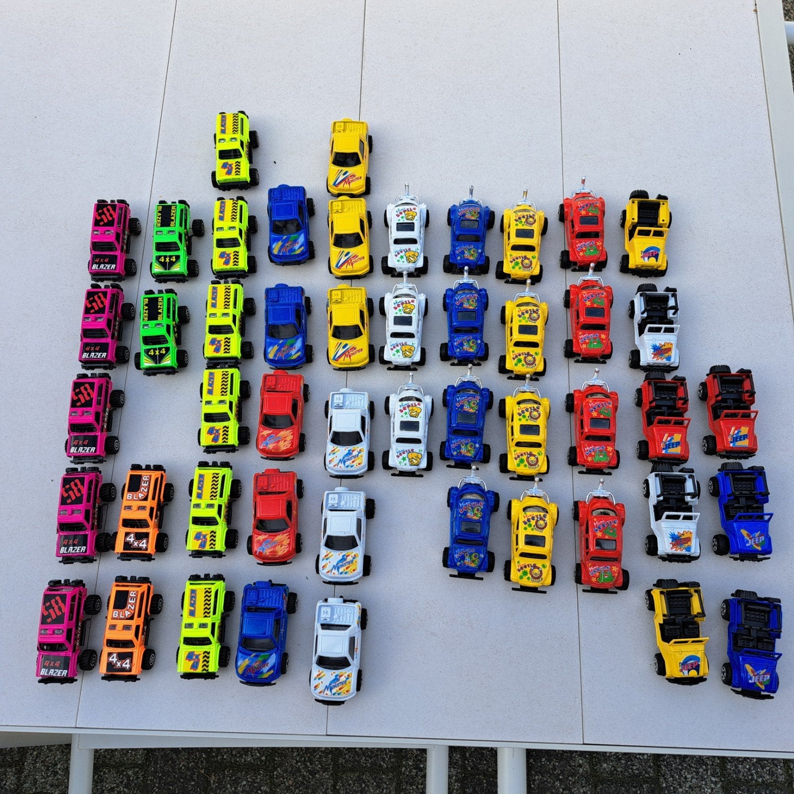 49 miniatuur autotjes., Ophalen