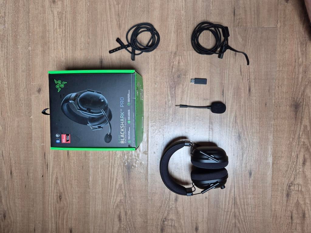(zgan) Razer Blackshark V2 pro playstation versie, Computers en Software, Headsets, Ophalen of Verzenden, Zo goed als nieuw