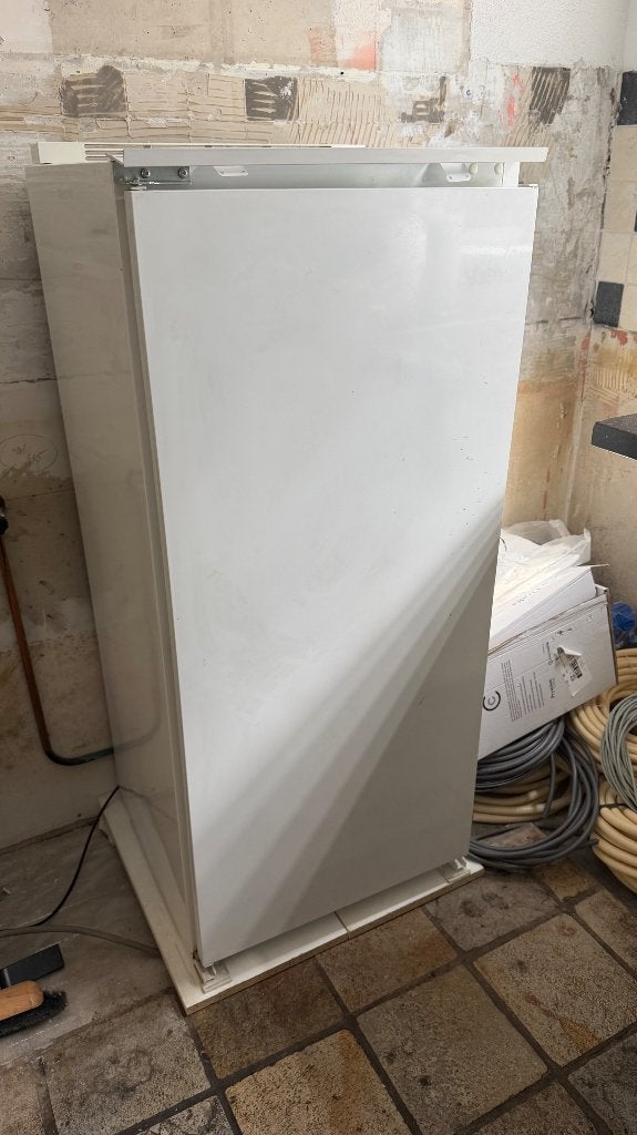 Inbouw koelkast, Witgoed en Apparatuur, Koelkasten en IJskasten, Zonder vriesvak, 200 liter of meer, Zo goed als nieuw, 45 tot 60 cm