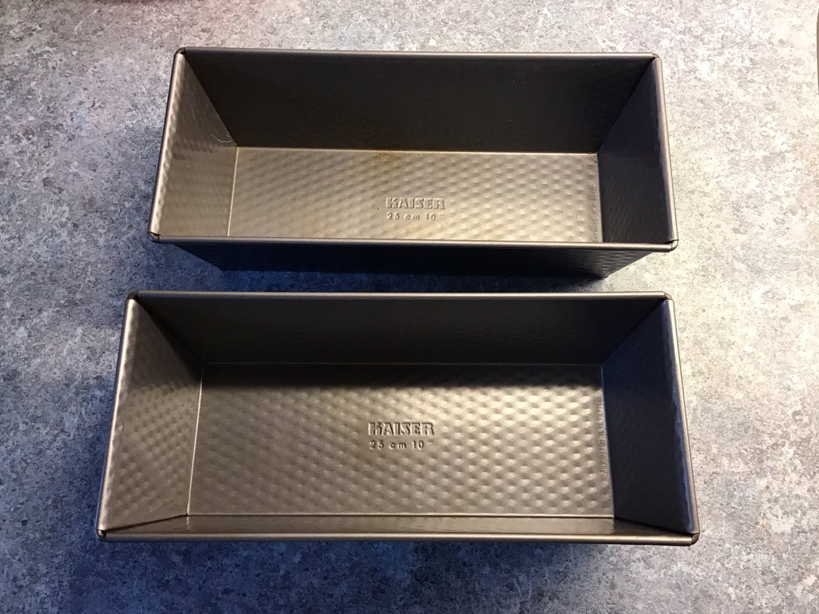 2 stuks Kaiser cakeblik 25 cm, Ophalen of Verzenden, Zo goed als nieuw, Bakvorm