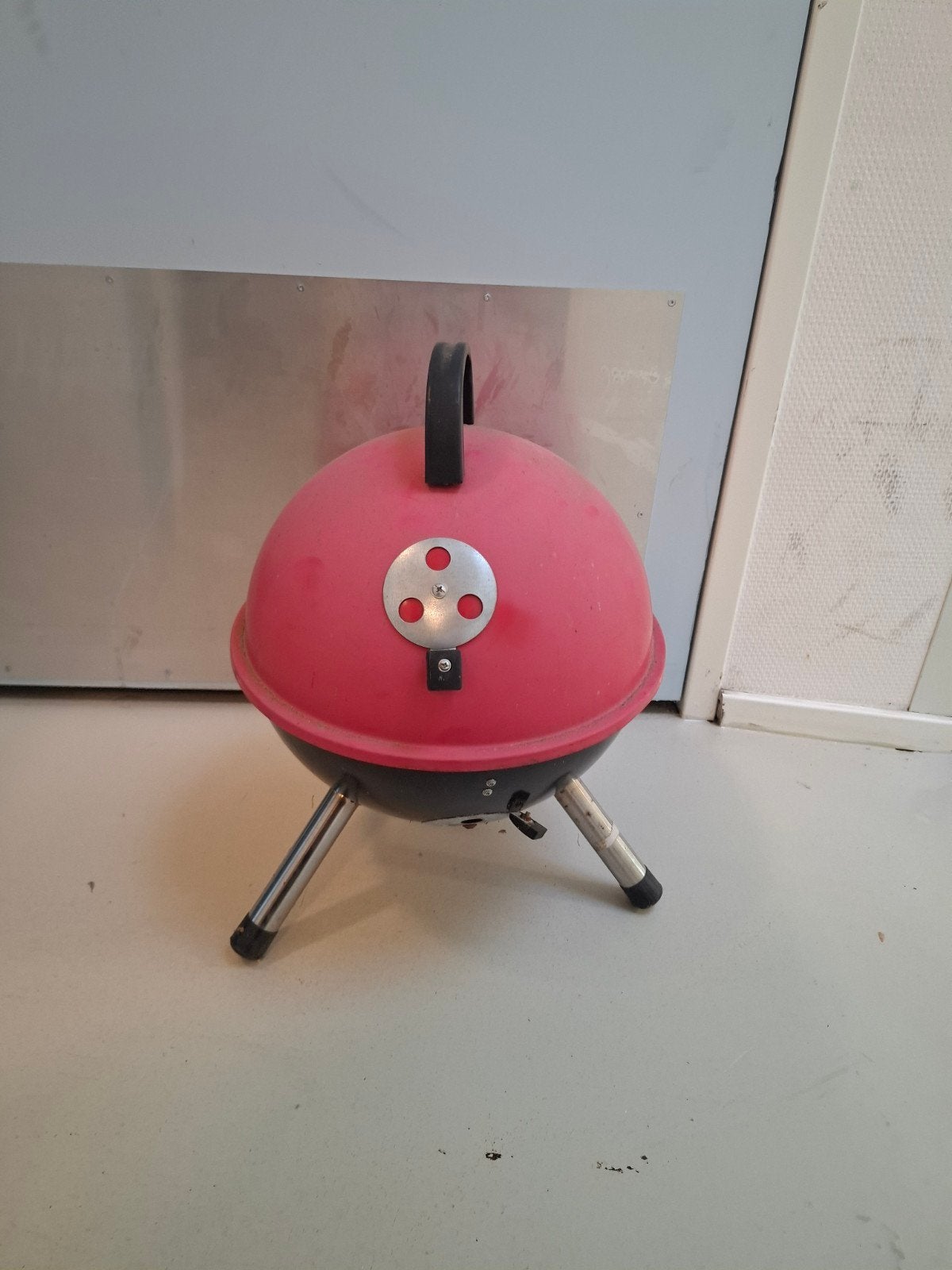 Mini BBQ - Compacte en handige barbecue, Tuin en Terras, Ophalen, Gebruikt
