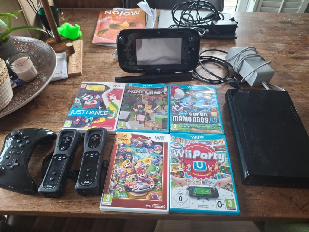 Wii u met 5 leuke spellen, Ophalen of Verzenden, Zo goed als nieuw, Met 1 controller