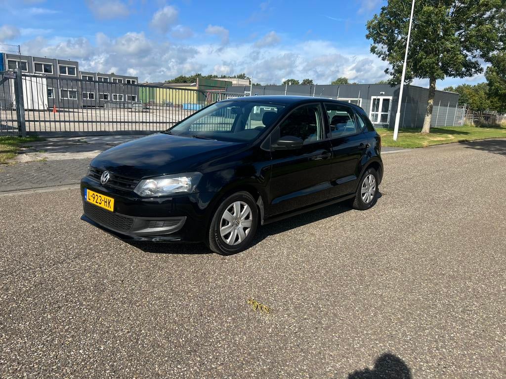Volkswagen Polo 1.2 6V 44KW 5D 2012 Zwart, Auto's, Voorwielaandrijving, 967 kg, 40 €/maand, 1198 cc
