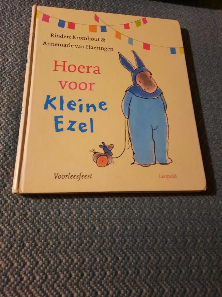 Hoera voor Kleine Ezel - Hardcover - Zo goed als nieuw, Ophalen of Verzenden
