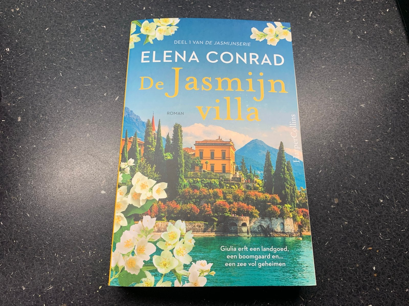 De Jasmijn Villa - Elena Conrad (Deel 1 Jasmynserie), Boeken, Romans, Ophalen of Verzenden, Zo goed als nieuw, Europa overig