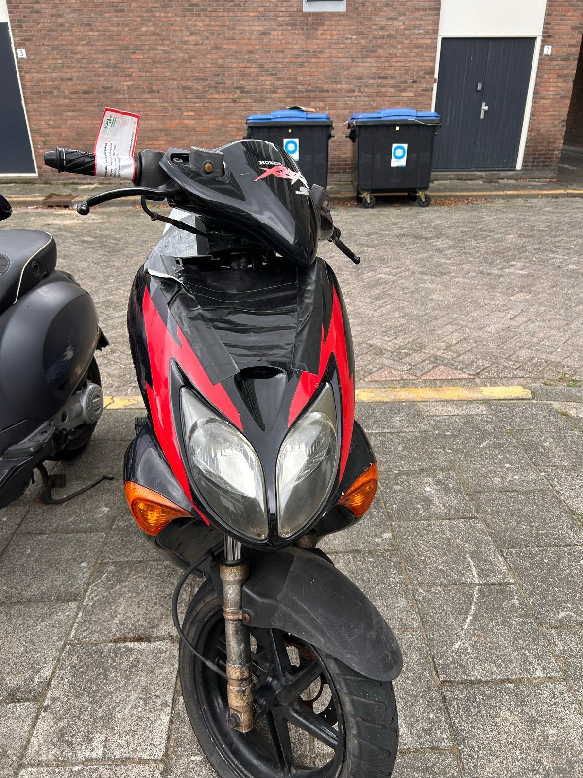 Honda scooter x8rs - Zwart/Rood - Goed onderhouden, Ophalen, Gebruikt, Maximaal 45 km/u, 70 cc