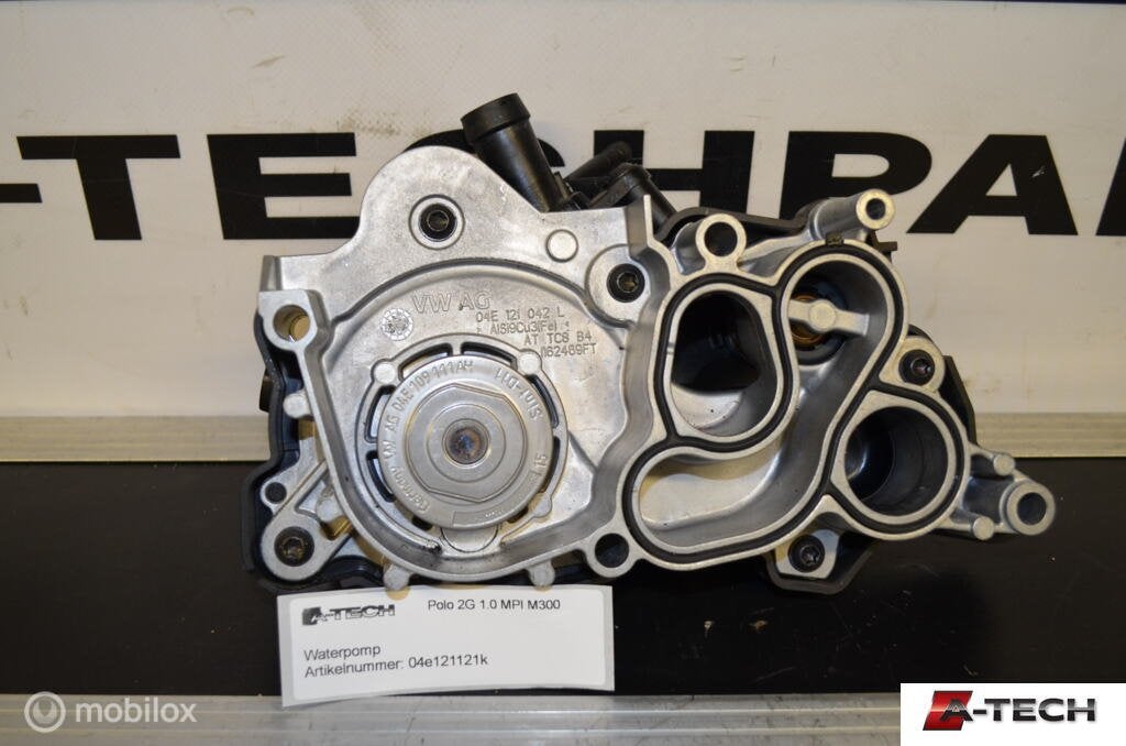 Waterpomp Volkswagen Polo 1.0 MPI ('18->) 04e121121k M300, Gebruikt, Volkswagen, Ophalen of Verzenden, Volkswagen