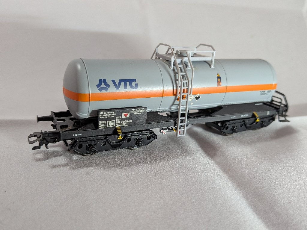 Märklin VTG Oliewagon met nummer 46451, Wisselstroom, Ophalen of Verzenden, Märklin, Nieuw