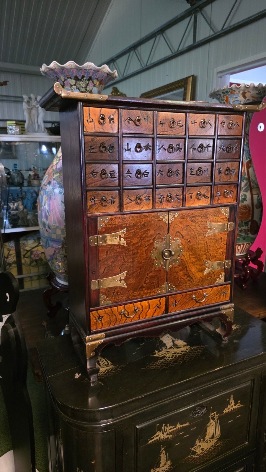 chinees / koreaans medicijnen kast, Antiek en Kunst, Ophalen