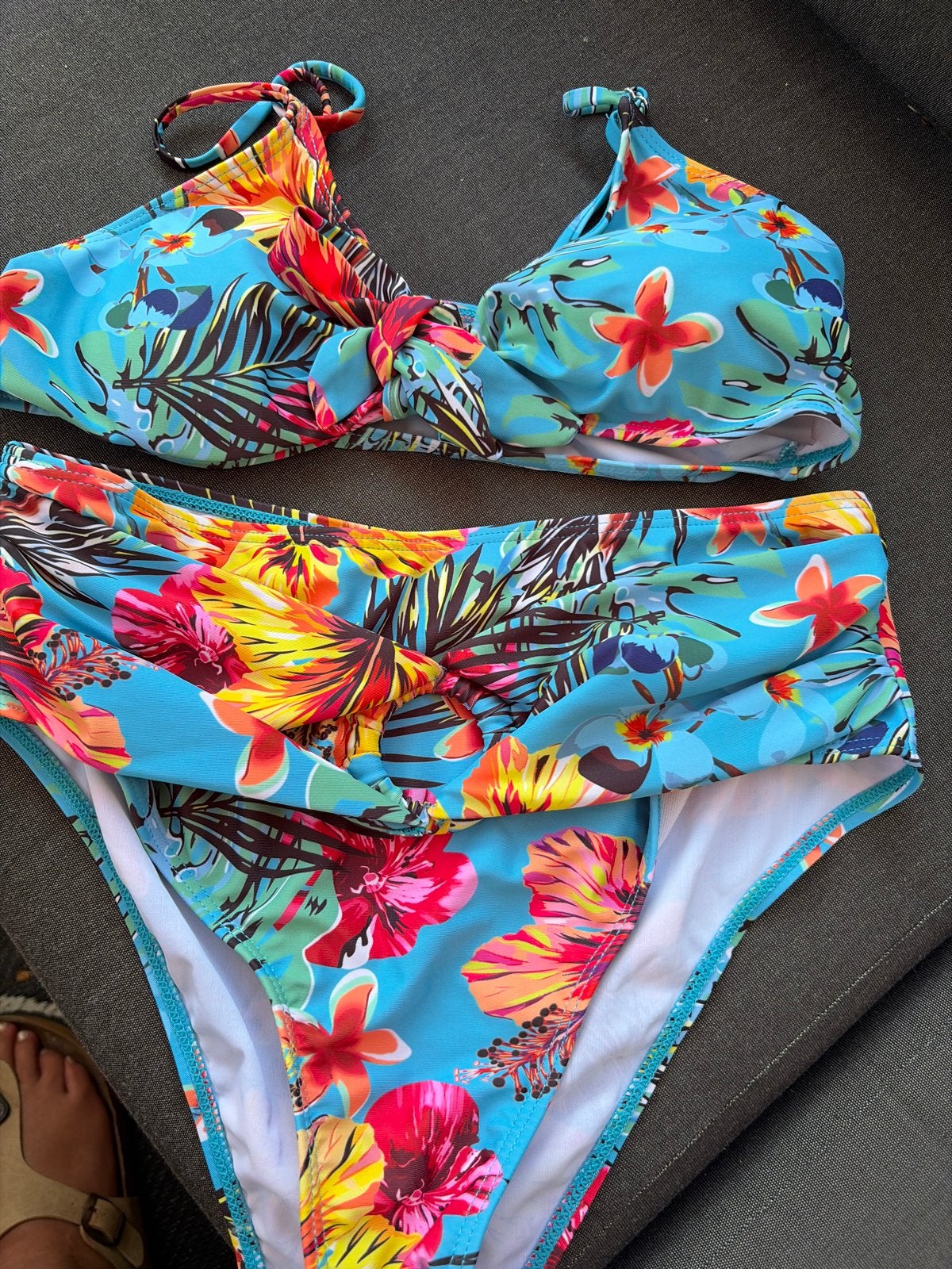 Shein bikini met bloemenprint - Maat M, Ophalen of Verzenden, Zo goed als nieuw, Meerkleurig, Bikini