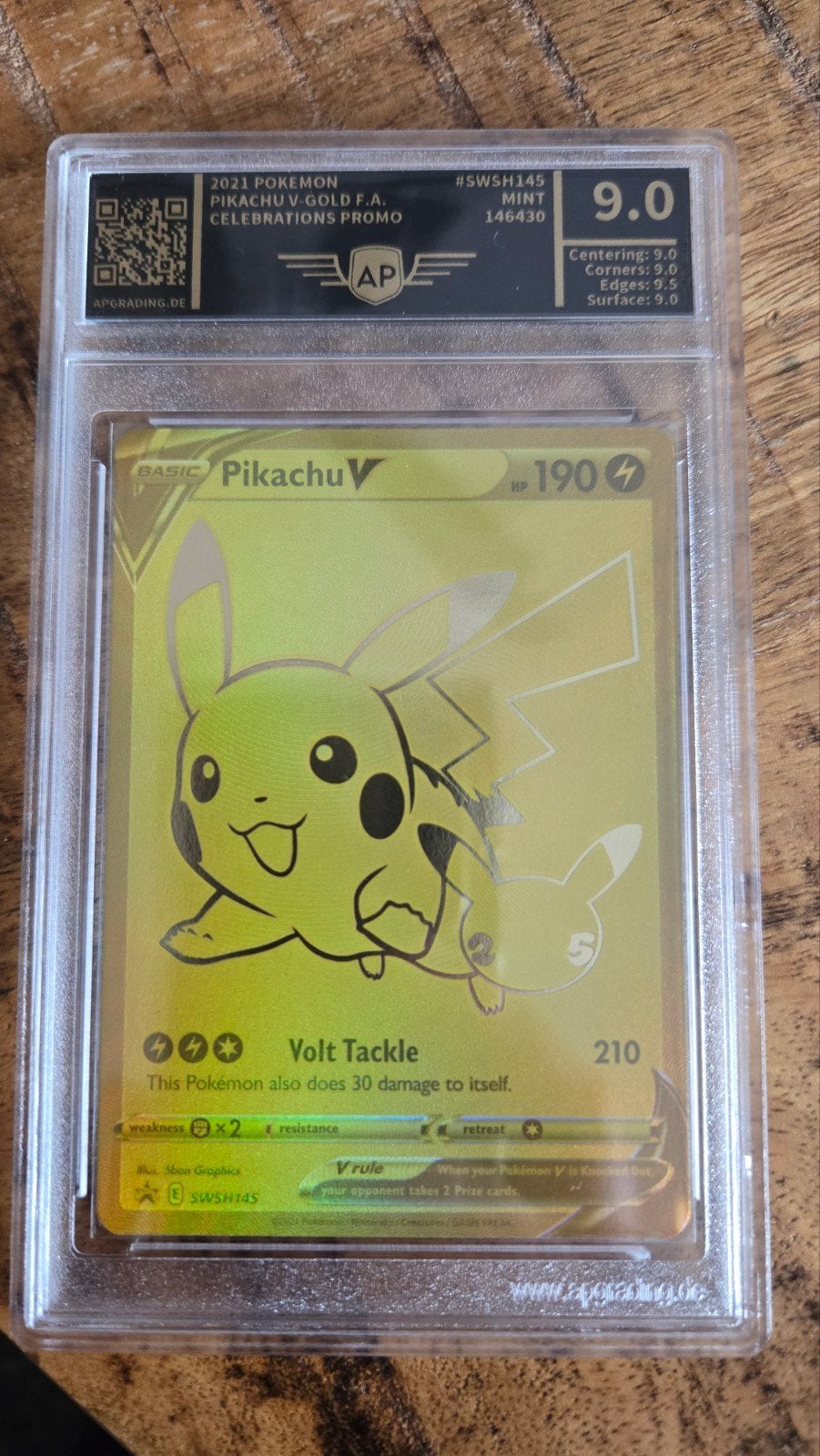 Pikachu V-Gold F.A. Celebrations Promo SWSH145 - PSA 9, Ophalen of Verzenden, Zo goed als nieuw