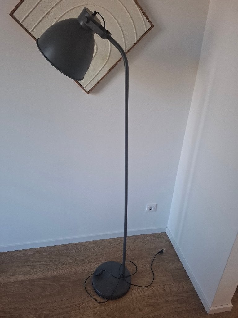IKEA Floor Lamp HEKTAR, Ophalen, Gebruikt, E27 (groot), Metaal