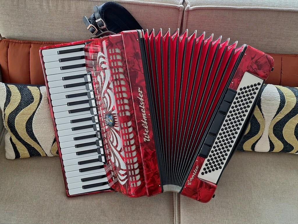 Weltmeister caprice accordeon 120 bas, Muziek en Instrumenten, Accordeons, Met koffer, Zo goed als nieuw, 120-bas, Weltmeister