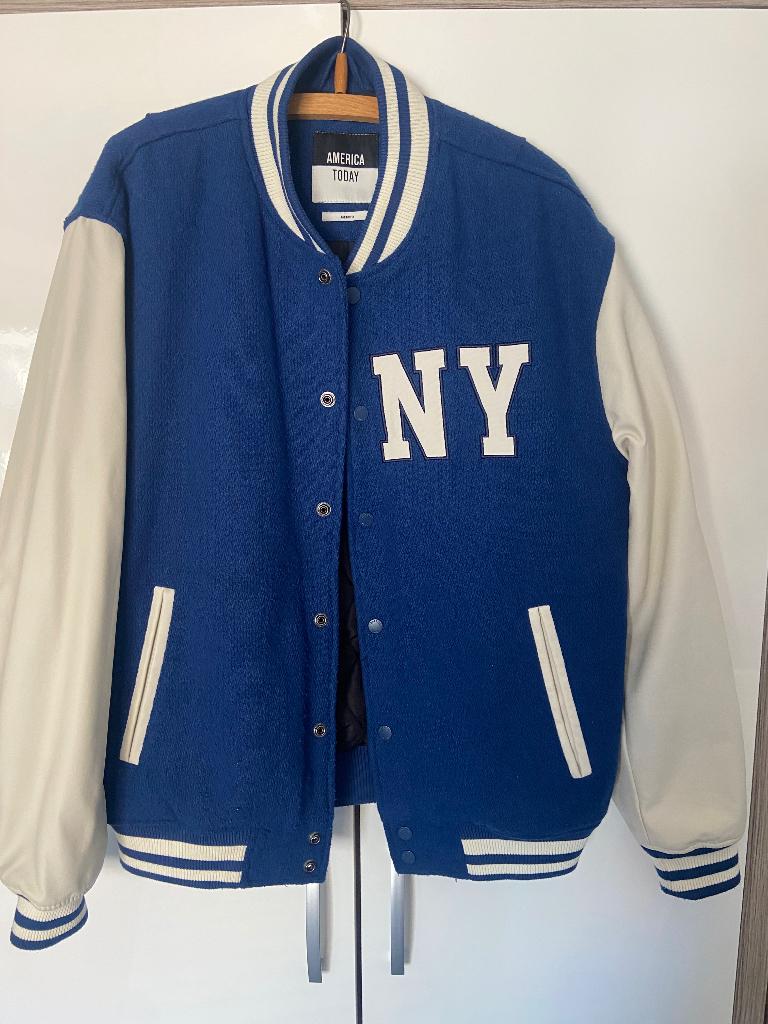 America Today varsity jacket, Maat 38/40 (M), Blauw, Ophalen of Verzenden, Zo goed als nieuw