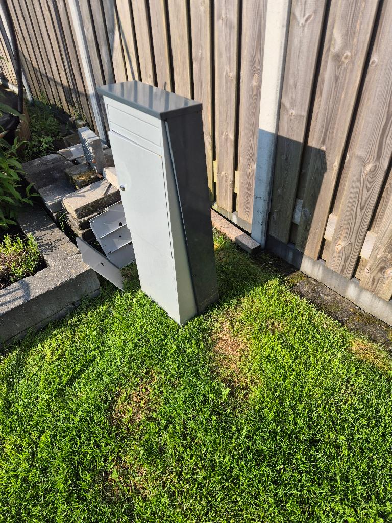 Brievenbus, Tuin en Terras, Ophalen, Gebruikt, Aluminium, Staande brievenbus