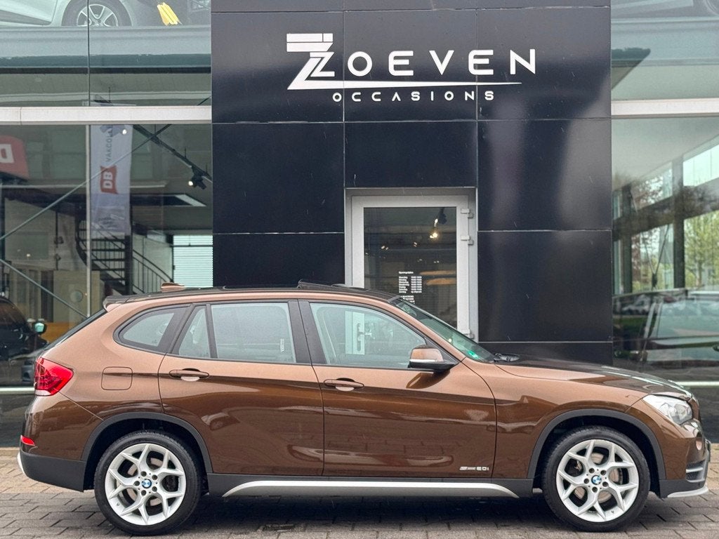 BMW X1 SDrive20i Limited Series panoramadak/automaat/camera/, Bruin, Leder, 184 pk, SUV of Terreinwagen