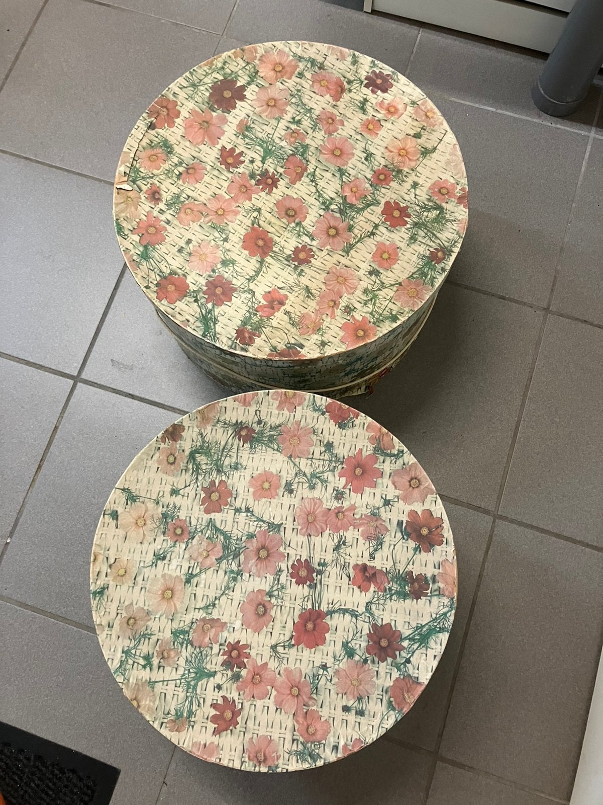 Vintage kartonnen dozen, Ophalen