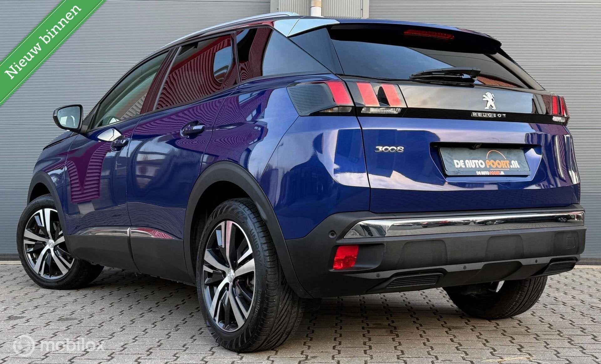 Peugeot 3008 1.2 PureTech Allure Automaat Navi/Carplay/Clima, Auto's, 1295 kg, 1199 cc, Met garantie (alle), Blauw