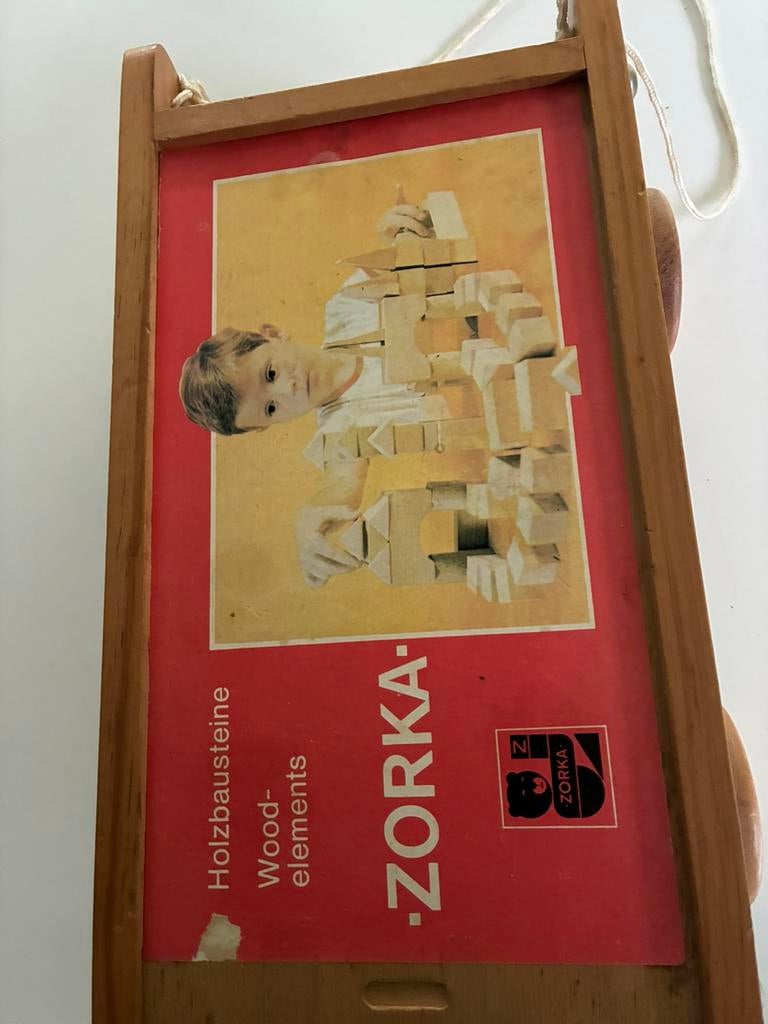 Zorka houten blokken doos op wielen, Huis en Inrichting, Ophalen of Verzenden, Zo goed als nieuw, Rechthoekig, Hout