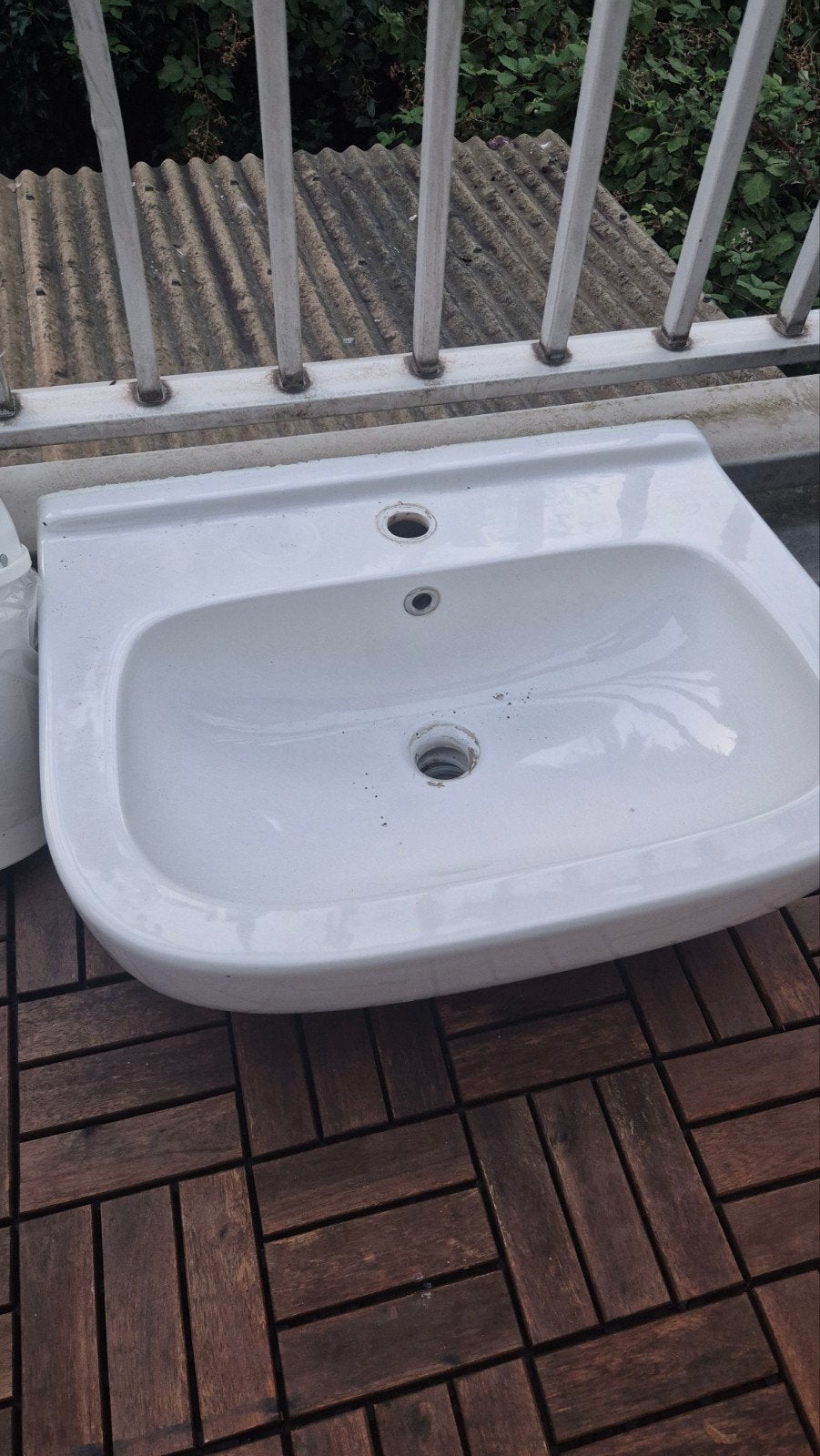 Wastafel badkamer 60cm, Huis en Inrichting, Badkamer | Badkamermeubels, Ophalen, 50 tot 100 cm, Zo goed als nieuw, Minder dan 100 cm