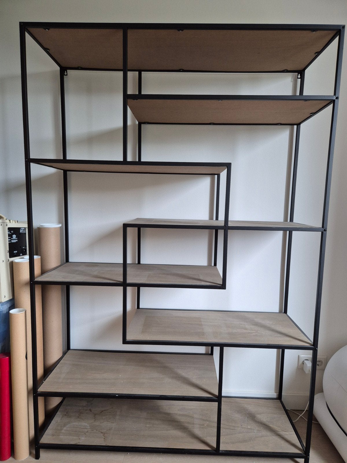 Industriële kast met zwart stalen frame en houten planken, Met plank(en), Gebruikt, 100 tot 150 cm, 150 tot 200 cm