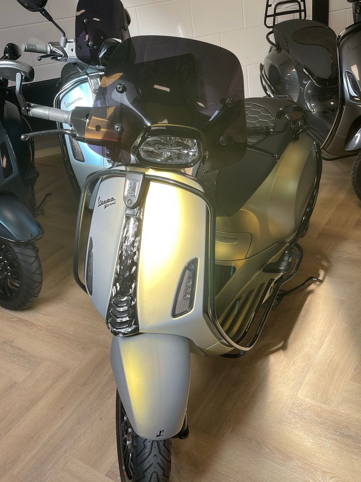 Vespa Sprint in een unieke uitvoering - Zo goed als nieuw, Ophalen, Overige modellen, Maximaal 45 km/u, Zo goed als nieuw