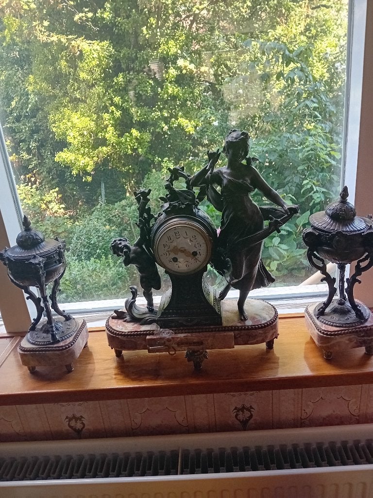 ivm opruim pa kleiner wonen antiek klokkenstel marmer voet, Antiek en Kunst, Ophalen