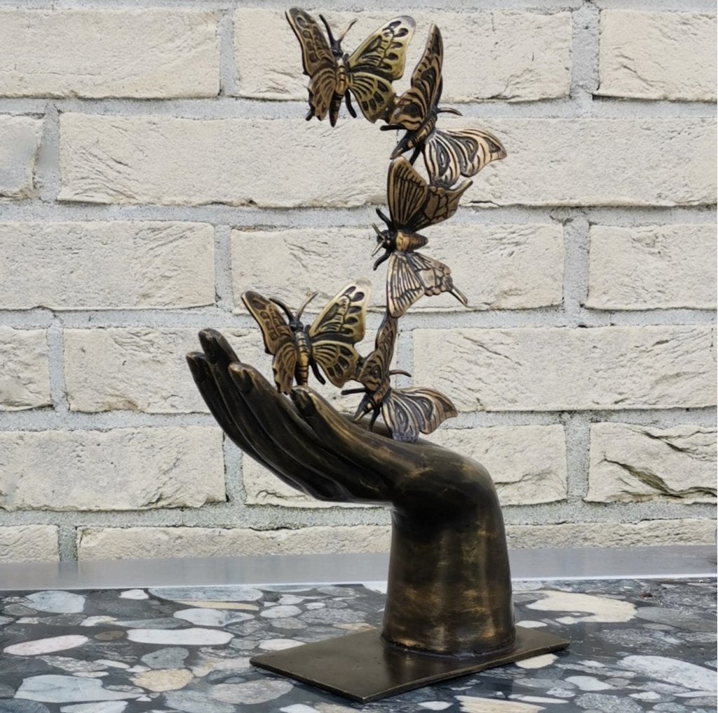 Urn - Grafmonument ButterFly Free - BFF - Gedenkbeeld