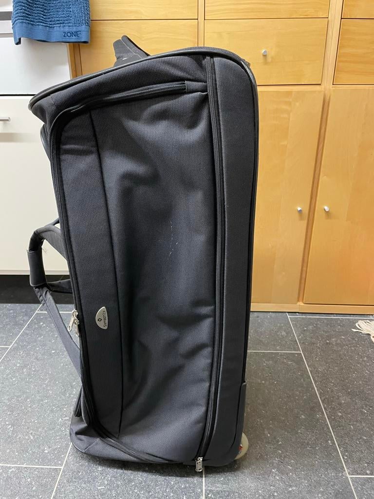 Grote zwarte Samsonite reistas met wielen en diverse vakken, Wieltjes, 30 cm of meer, Zwart, Ophalen of Verzenden