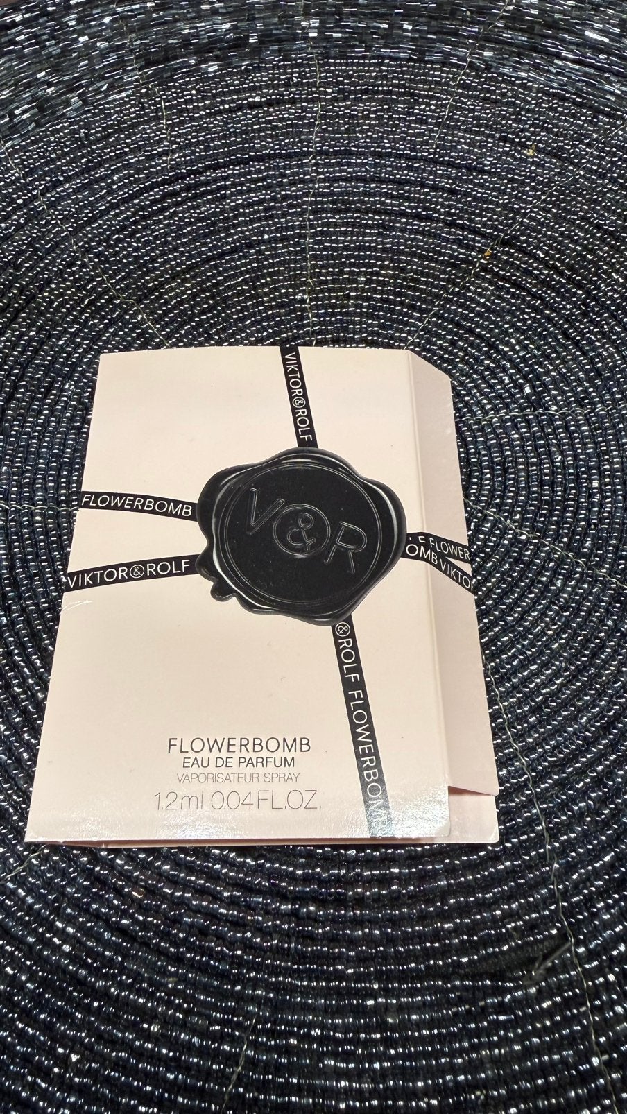 Parfumproefje Viktor en Rolf Flowerbomb 1,2 ml edp, Verzenden, Nieuw