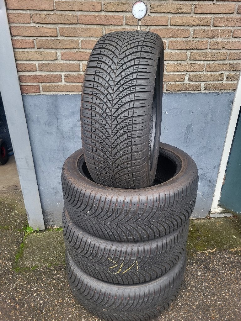 4 x 245/45/18 Goodyear Allseasons ZGAN 400,- Incl Montage !, 18 inch, 245 mm, Goodyear, Nieuw