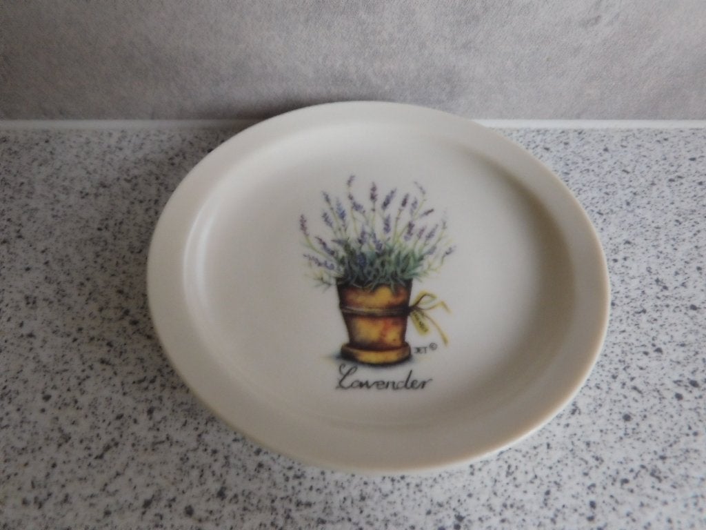 Bord Lavendel JET by ter Steege 9 cm, Keramiek, Ophalen of Verzenden, Zo goed als nieuw, Bord(en)