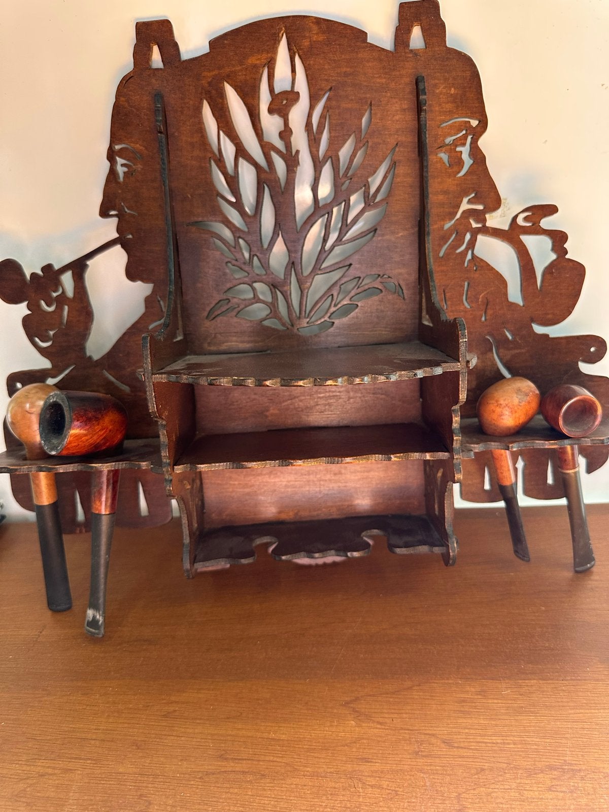 Vintage houten pijpenrek met vier pijpen, Ophalen
