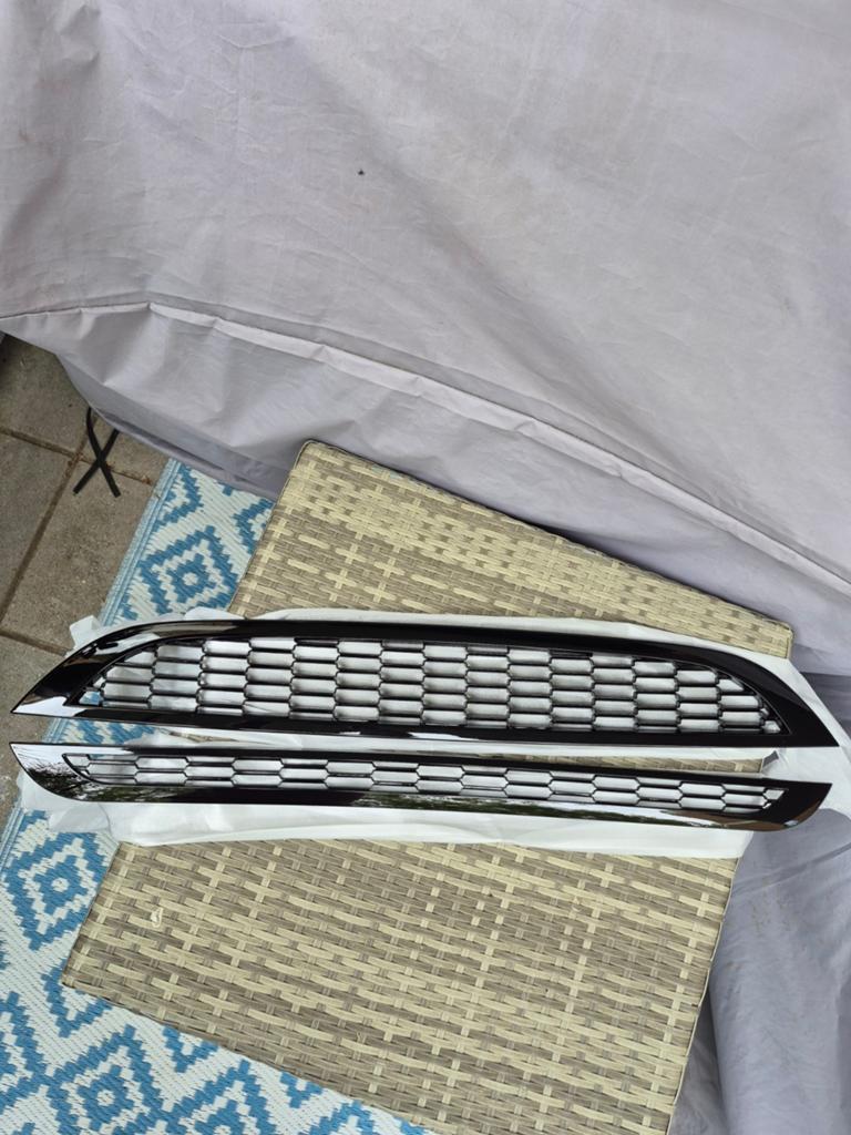 Mini R52 R53 Zwart hoogglans grill 2 delig, Ophalen of Verzenden, Nieuw, Mini, Bumper