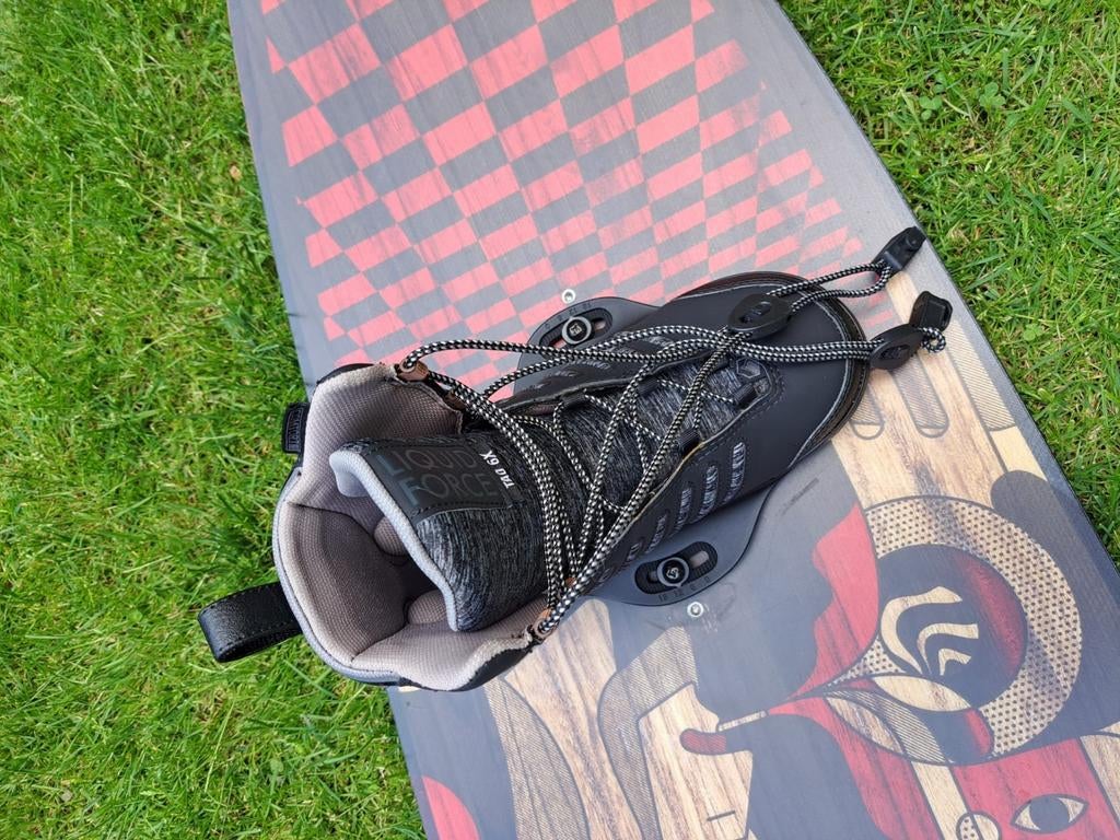 Wakeboard Rekless Jascha Wronka Pro Model 145, Watersport en Boten, Wakeboarden, Ophalen of Verzenden