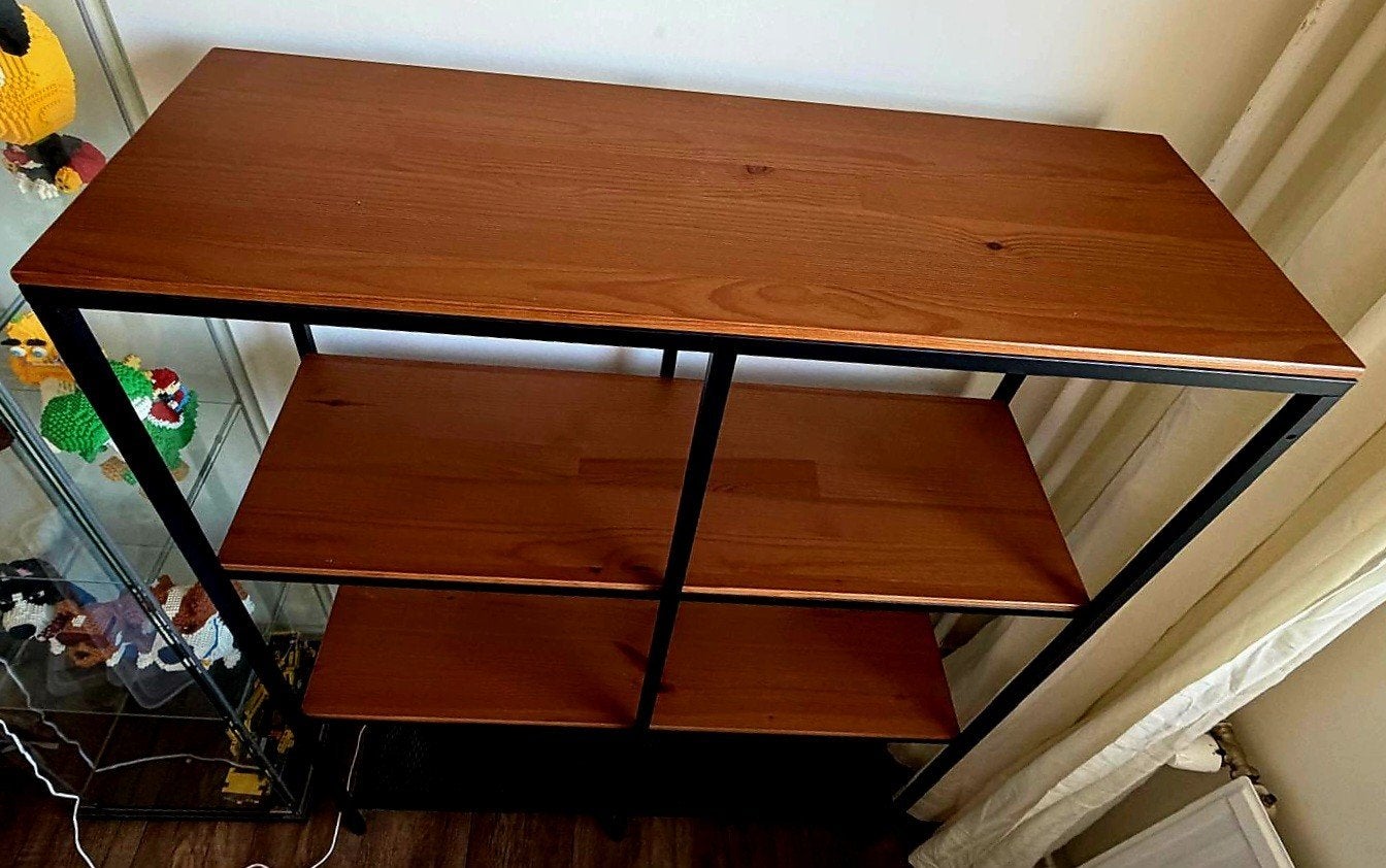 Stijlvol rek met houten planken en metalen frame, Met plank(en), Gebruikt, 100 tot 150 cm, 100 tot 150 cm