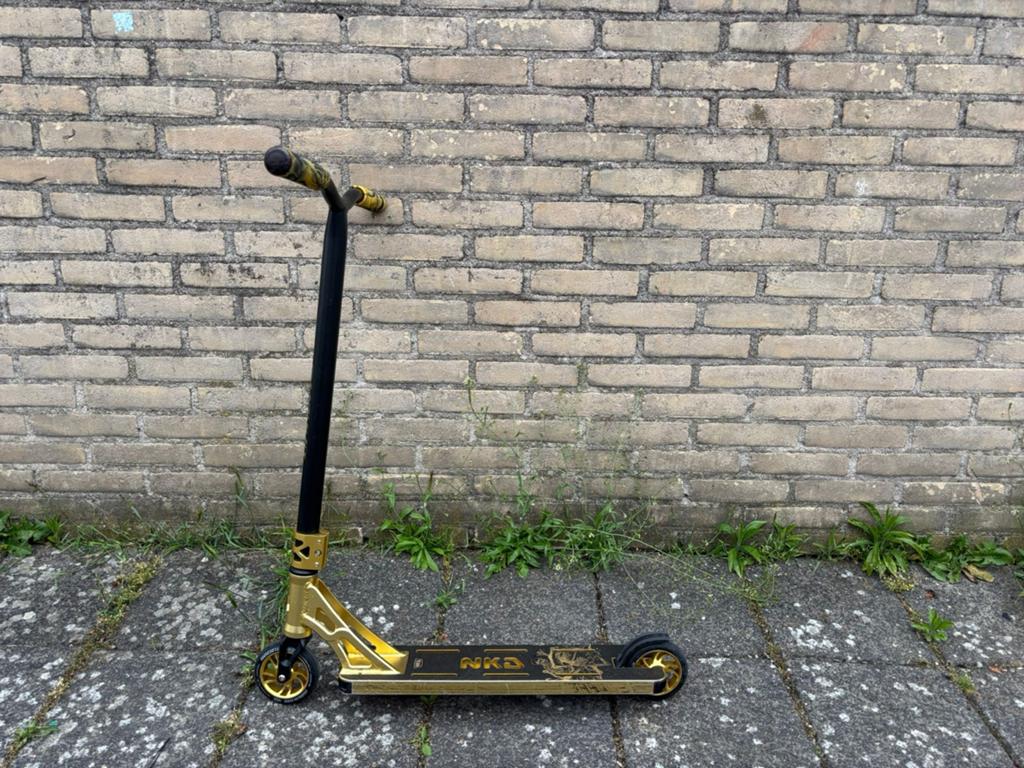 Super step NKA - Goud/Zwart Stuntstep, Fietsen en Brommers, Steps, Ophalen, Zo goed als nieuw, Gewone step, NKA