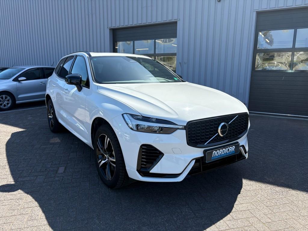 Volvo XC60 2.0 T6 AWD R-design Trekhaak I Facelift I All-in, Gebruikt, Wit, XC60, 42 km/l